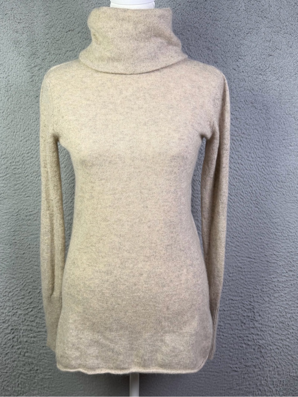Athleta Cashmere Surrey Sweater Womens XS Beige Oatmeal Heather Turtleneck Knit
